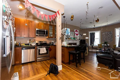19 Saint Lukes Rd #1 Photo 1
