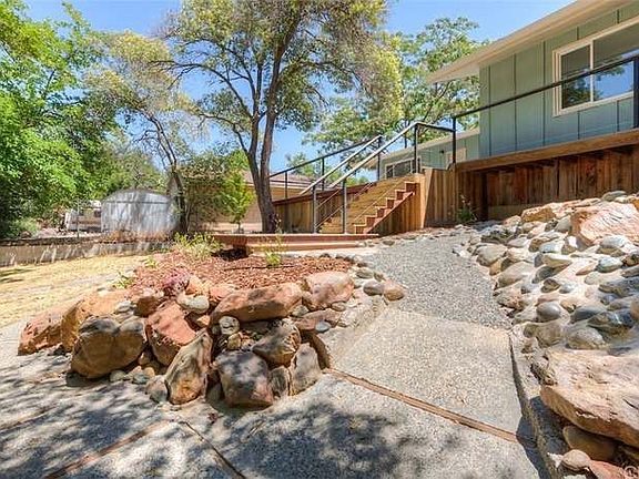 3rd image of 271 Canyon Highlands Dr