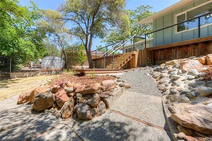 271 Canyon Highlands Dr — Photo 3