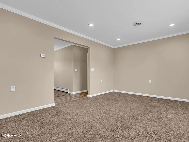 510 Jamaica Blvd — Photo 10