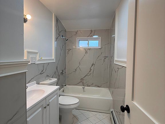 5th image of 118 Maple St