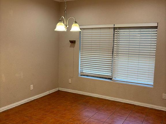2nd image of 303 W MALONE AVE