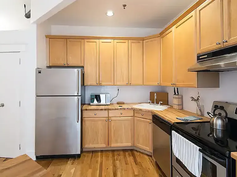 101 Sutton St #321 — Photo 4