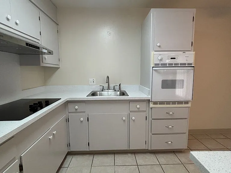 4139-4141 Olga Dr — Photo 8