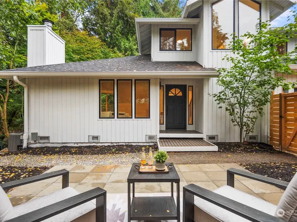 9701 45th Avenue NE, Seattle, WA 98115