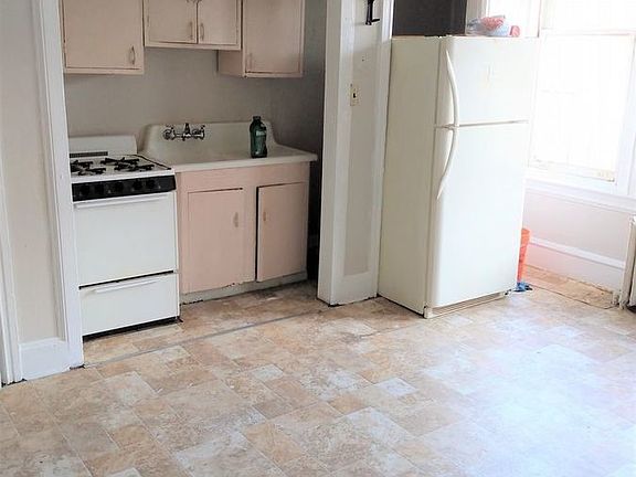 2nd image of 3214 N Broad St Floor 3