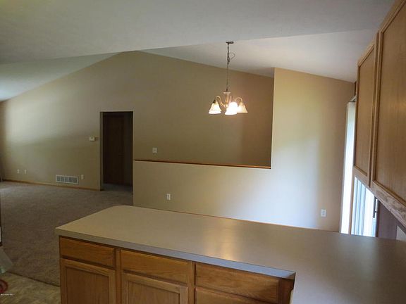 5th image of 7259 48th Ave