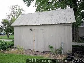 302 N Main St photo 1