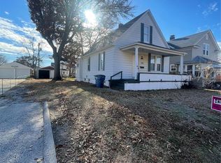 308 E Acton Ave, Wood River, IL 62095