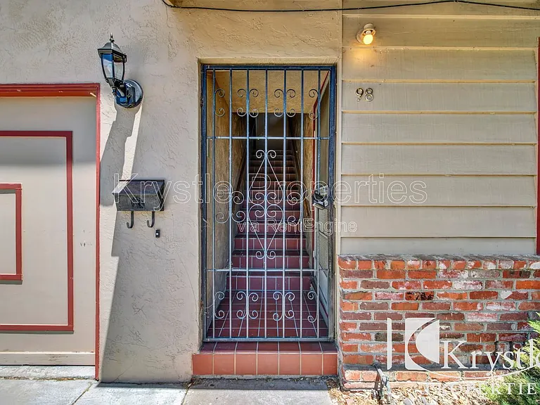98 Springs Rd — Photo 7