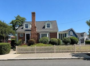 211 Grovers Ave, Winthrop, MA 02152