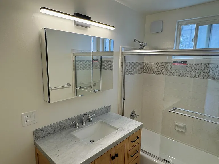 8634 Falmouth Ave — Photo 8