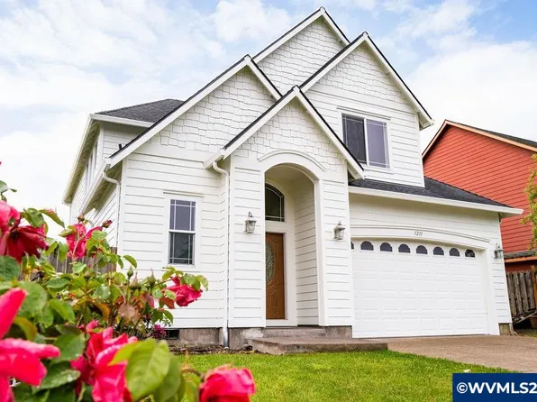 1211 Margaret St E, Monmouth, OR 97361