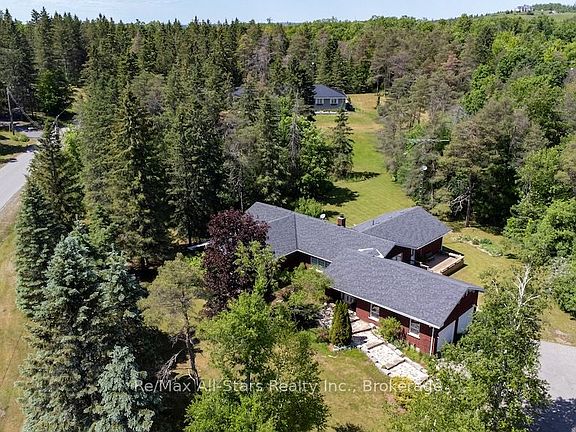 2nd image of 32 Forest Dr