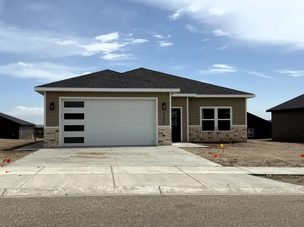 3202 28th Ave W, Williston, ND 58801