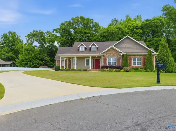 175 Glenview Dr, Albertville, AL 35950