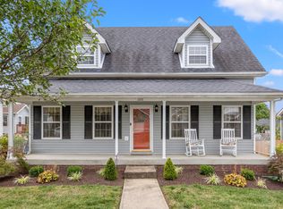 1210 Meadow Glen Dr, Frankfort, KY 40601