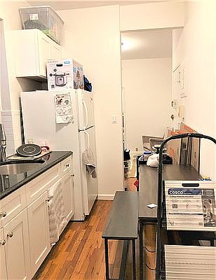 3rd image of 247 E 62nd St APT 12A