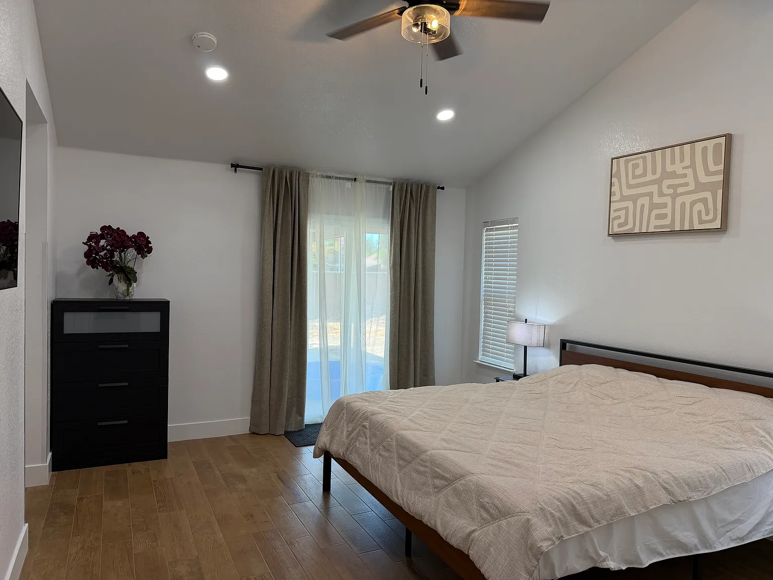 3 bed, 1410 sqft, $2,750 — Photo 4