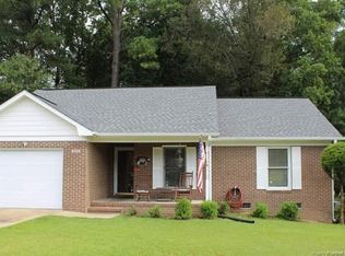 5058 Summer Ridge Rd, Fayetteville, NC 28303