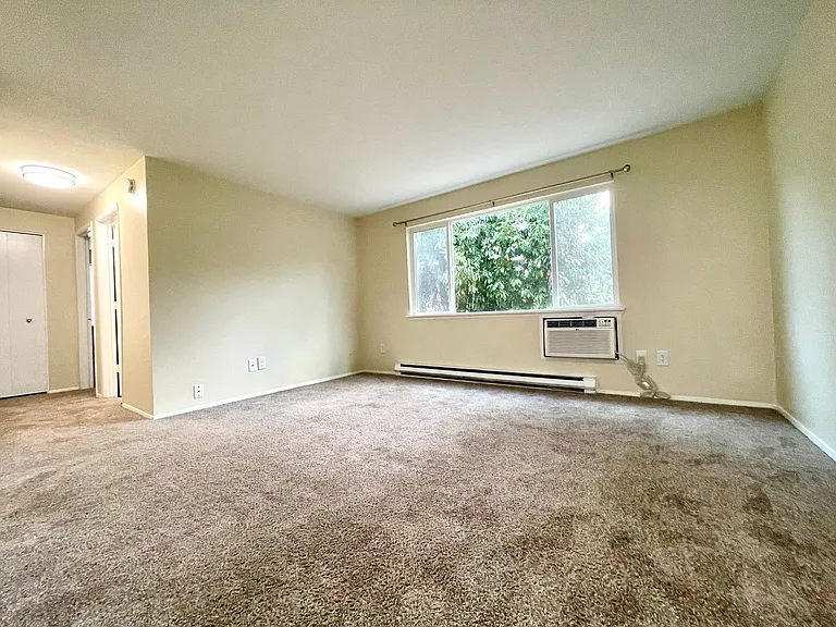 5113 N Lombard St #3 — Photo 3