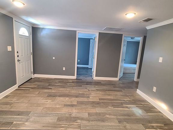 4th image of 216 Bowie St #B