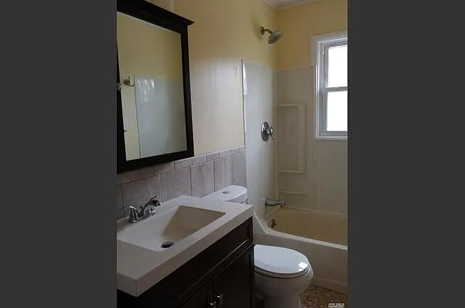 69 Rugby Dr — Photo 6