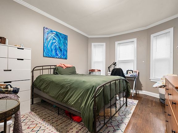 4th image of 166 Boylston St #1