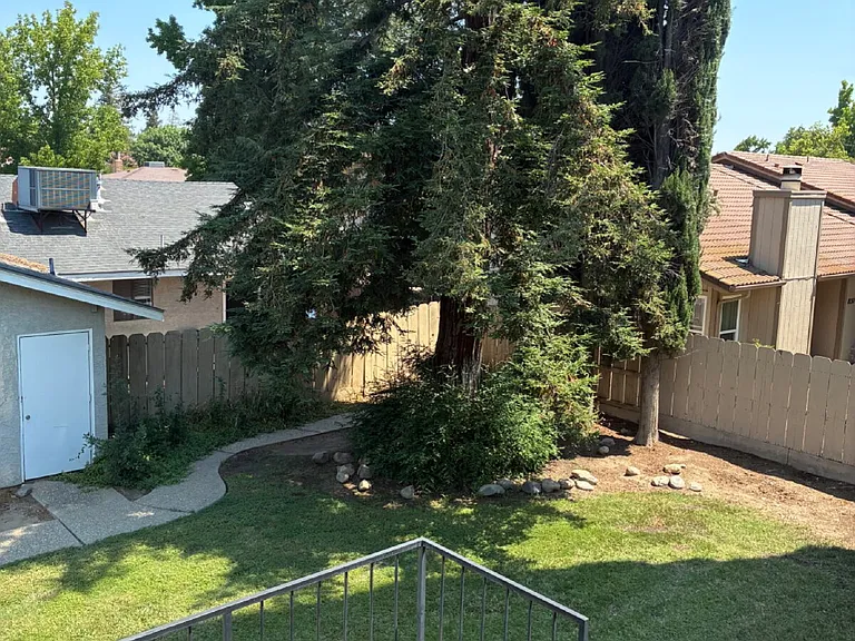 1684 Conestoga Dr #C — Photo 24