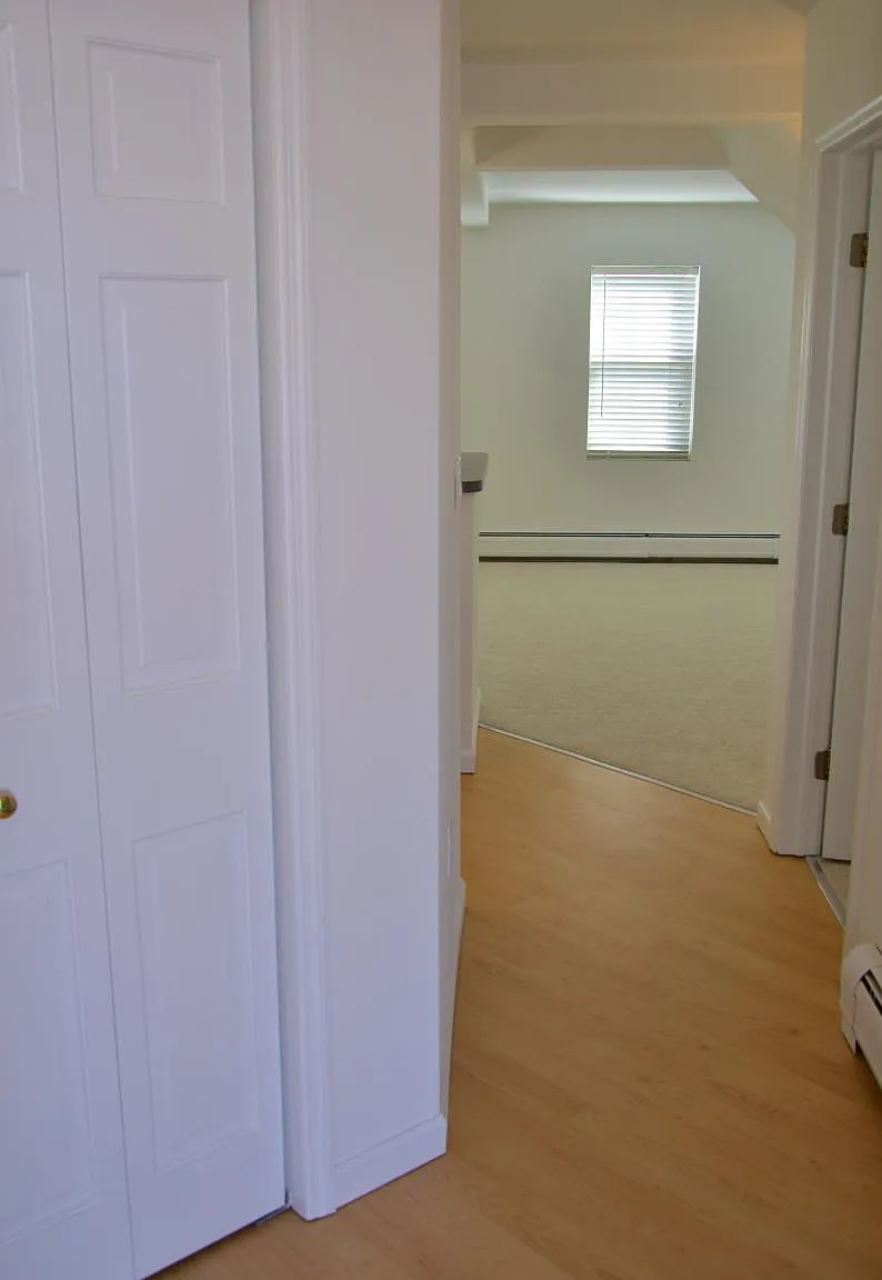 18 Berrian Place — Photo 4
