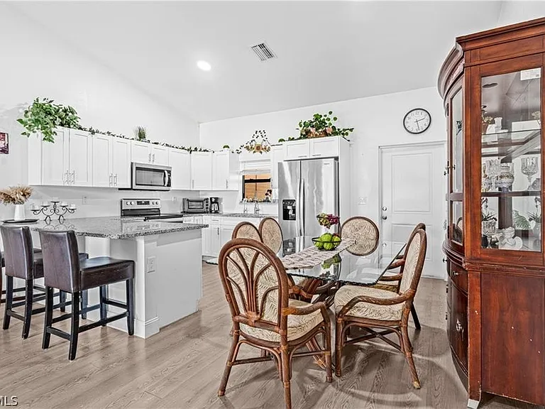 9012 S Indio Ct — Photo 15