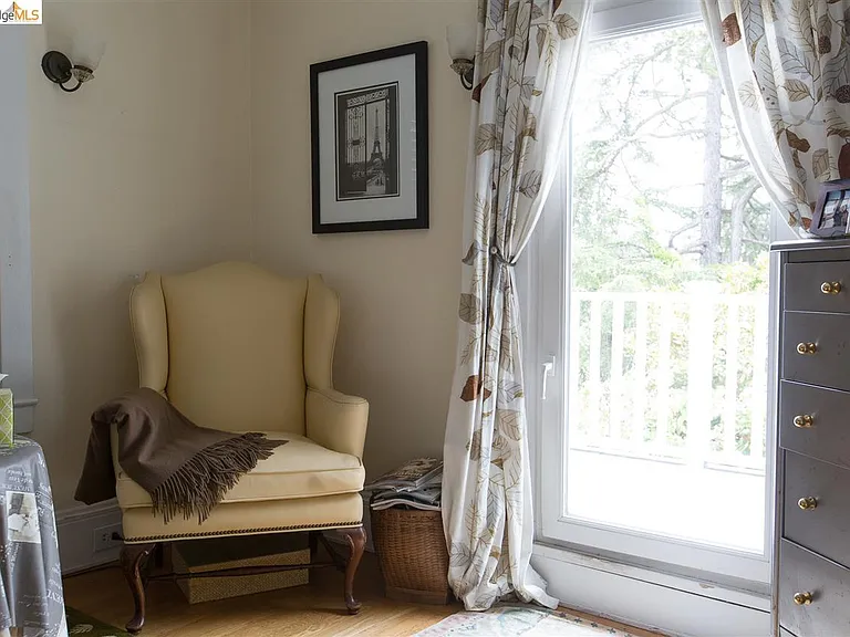16 Craig Ave — Photo 18