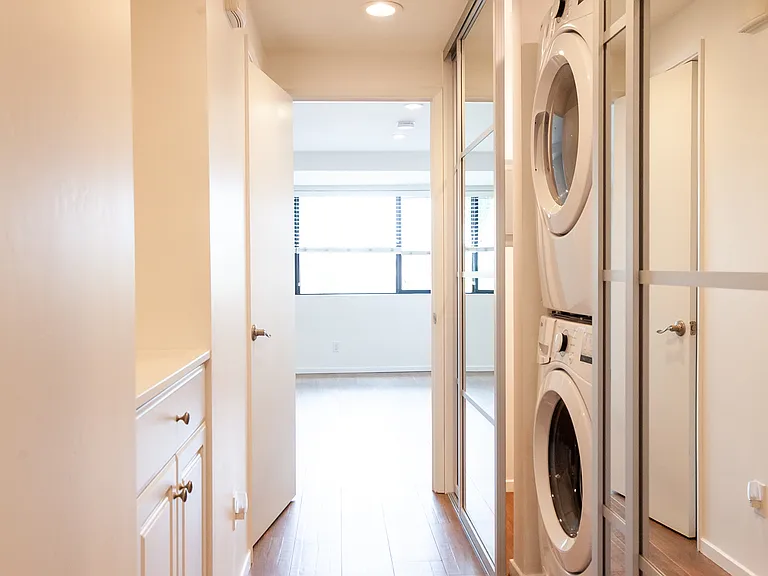 949 Eolus Ave #B — Photo 11