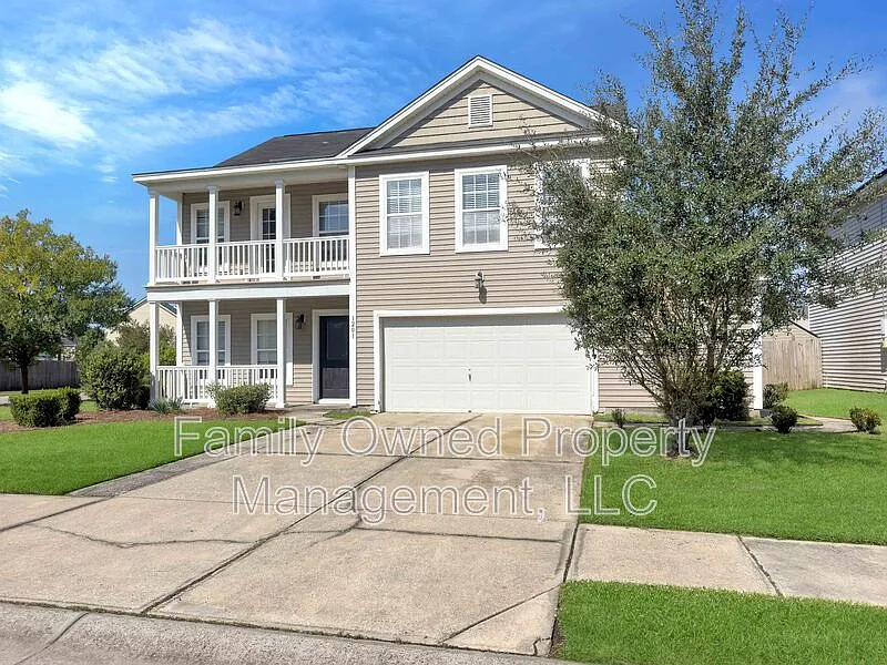 4 bed, 2.5 bath, 2385 sqft, $2,350 — Photo 3