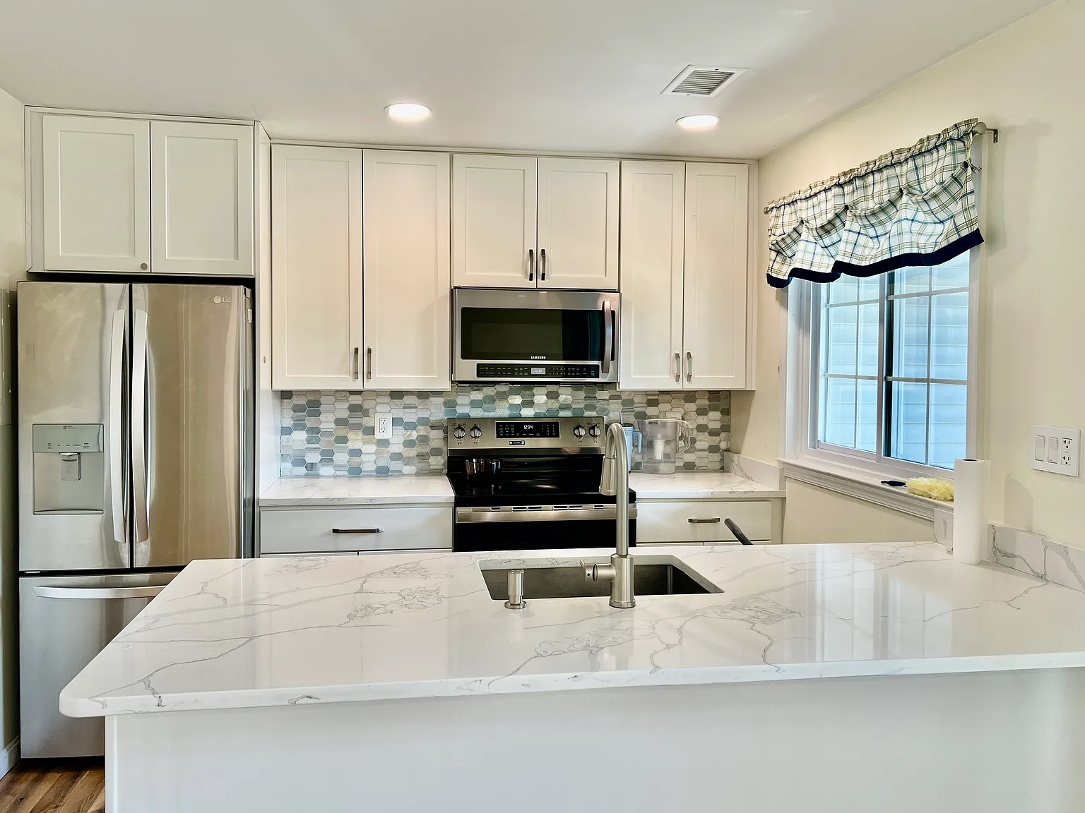 12936 Grays Pointe Rd — Photo 1