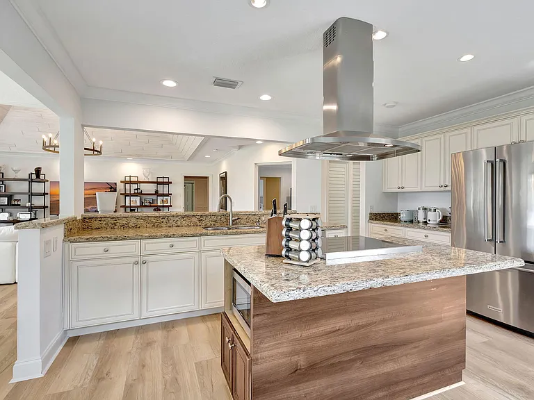 11839 Pebblewood Dr — Photo 23
