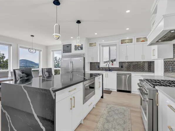 2719 Hawthorn Dr, Penticton, BC V2A 0C2