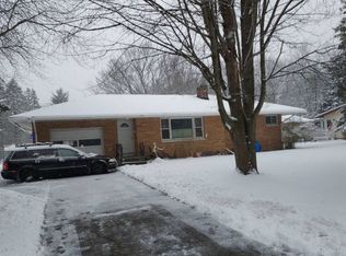 16168 Mercury Dr, Grand Haven, MI 49417