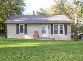 408 Hart Ave, Des Moines, IA 50315