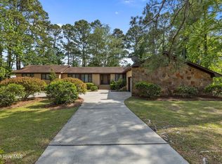 3703 Oxford Ct, Morehead City, NC 28557