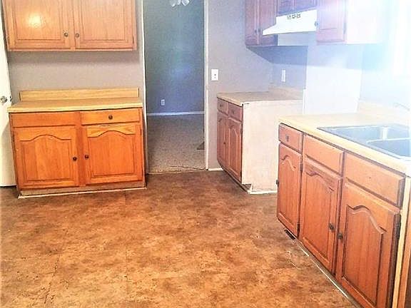2nd image of 3009 Linda Dr