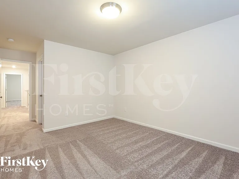 419 Stonefence Dr — Photo 10