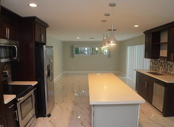 2nd image of 11970 McGregor Blvd