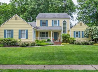 8 Cottonwood Rd, Morristown, NJ 07960