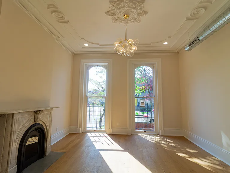17 N Pearl St #2 — Photo 11
