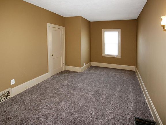5th image of 3214 James Ave N