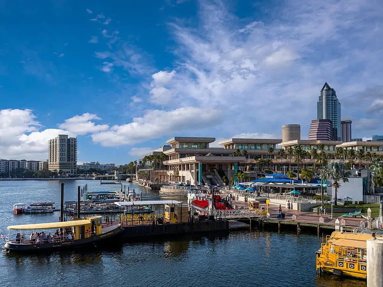 Waterfront views and easy access to the Tampa Riverwalk place Modera Encore steps from lively dining, entertainment, and scenic outdoor moments.