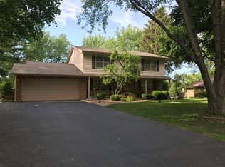 29W230 Canterbury Dr, West Chicago, IL