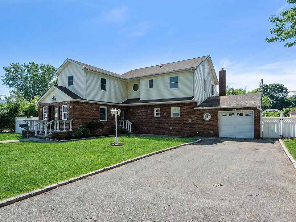 1st image of 2472 Neptune Ave