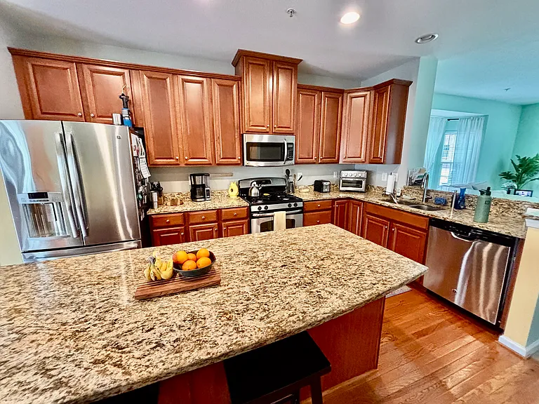 7673 Timbercross Ln — Photo 9